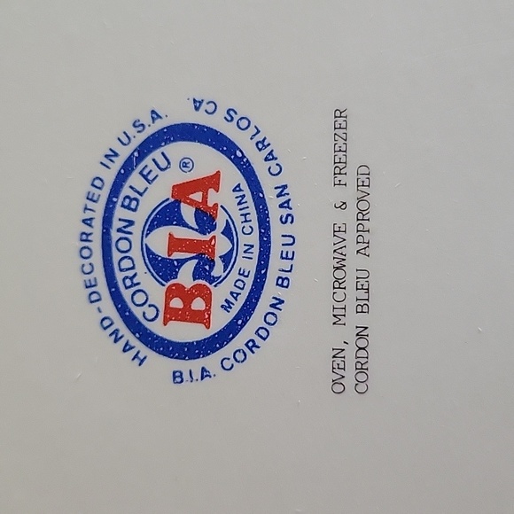 1990's Cordon Bleu Casserole Baking Dish - Picture 9 of 9